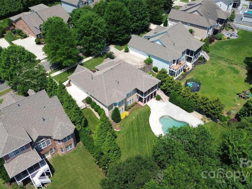 14700 Old Vermillion Drive, Huntersville, NC 28078.  MLS# CAR4265181, YatesRealty ID 17657. 