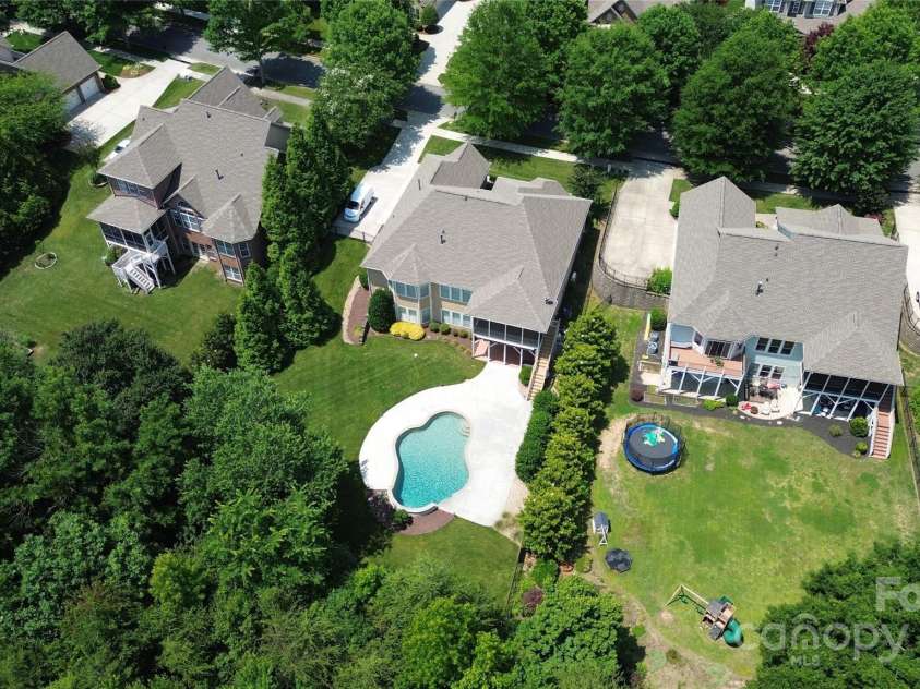 14700 Old Vermillion Drive, Huntersville, NC 28078.  MLS# CAR4265181, YatesRealty ID 17657. 