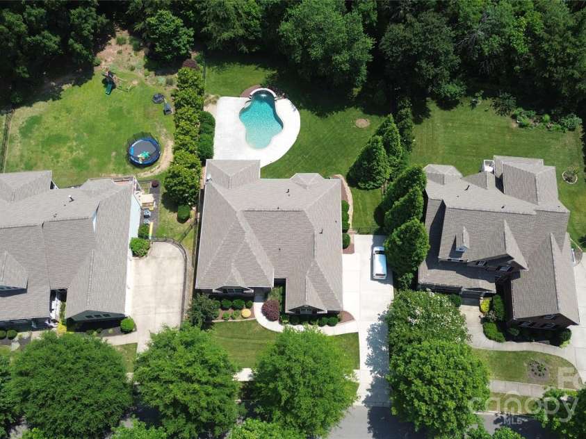 14700 Old Vermillion Drive, Huntersville, NC 28078.  MLS# CAR4265181, YatesRealty ID 17657. 