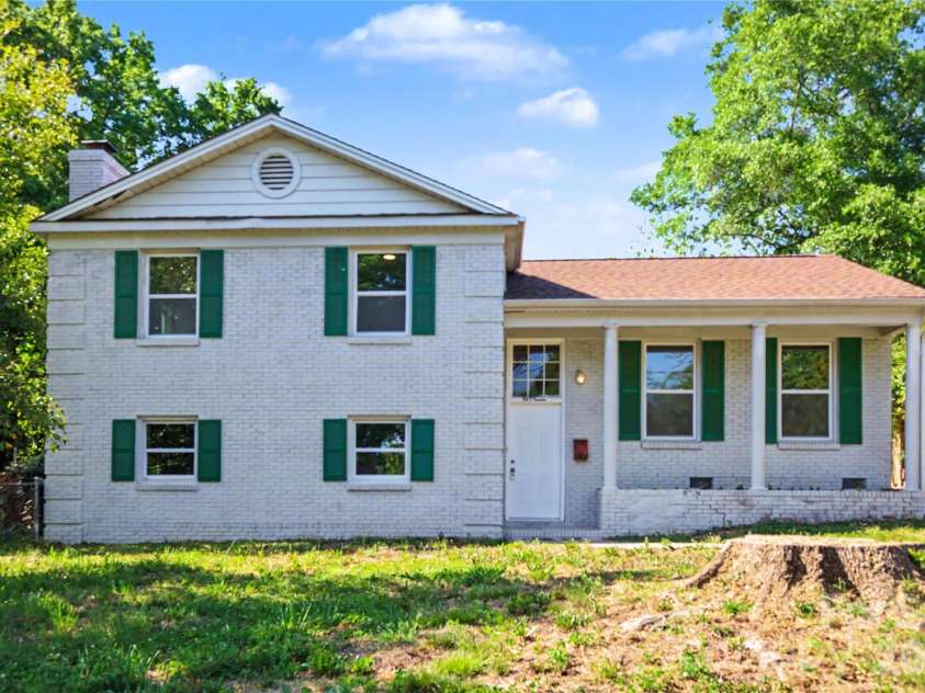 5439 Kerry Lane, Charlotte, NC 28215.  MLS# CAR4370657, YatesRealty ID 17657. 
