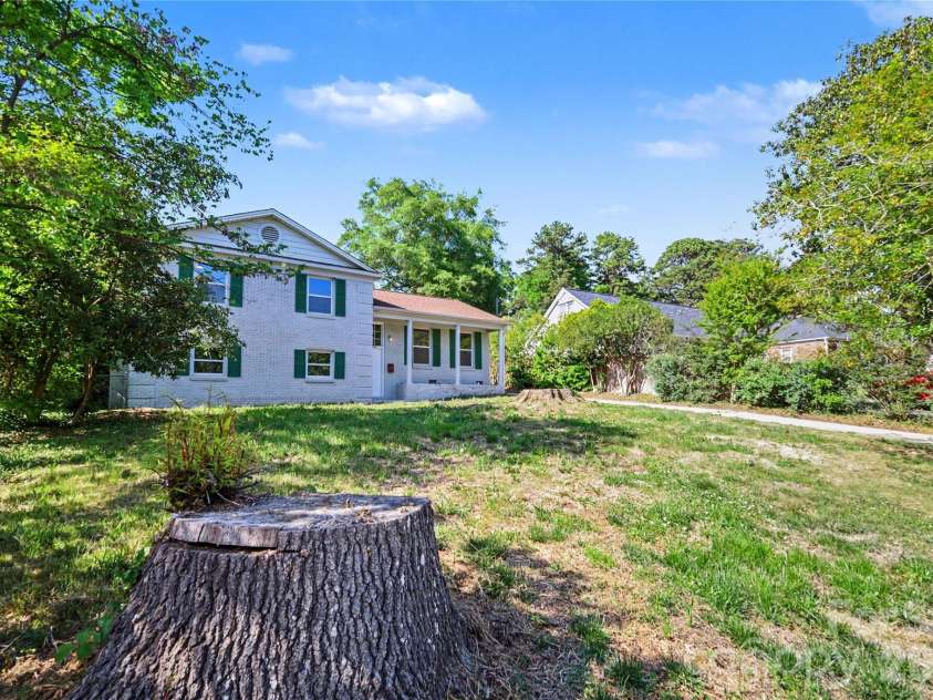 5439 Kerry Lane, Charlotte, NC 28215.  MLS# CAR4370657, YatesRealty ID 17657. 