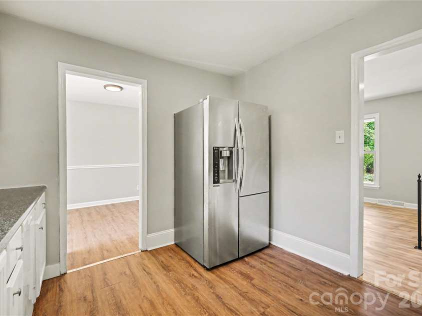 5439 Kerry Lane, Charlotte, NC 28215.  MLS# CAR4370657, YatesRealty ID 17657. 