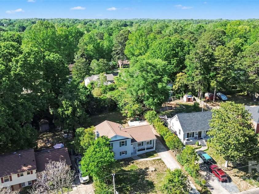 5439 Kerry Lane, Charlotte, NC 28215.  MLS# CAR4370657, YatesRealty ID 17657. 