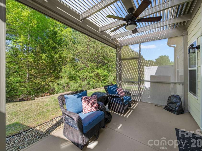 115 Inlet Point Drive, Fort Mill, SC 29708.  MLS# CAR4368782, YatesRealty ID 17658. 
