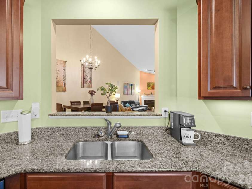 115 Inlet Point Drive, Fort Mill, SC 29708.  MLS# CAR4368782, YatesRealty ID 17658. 