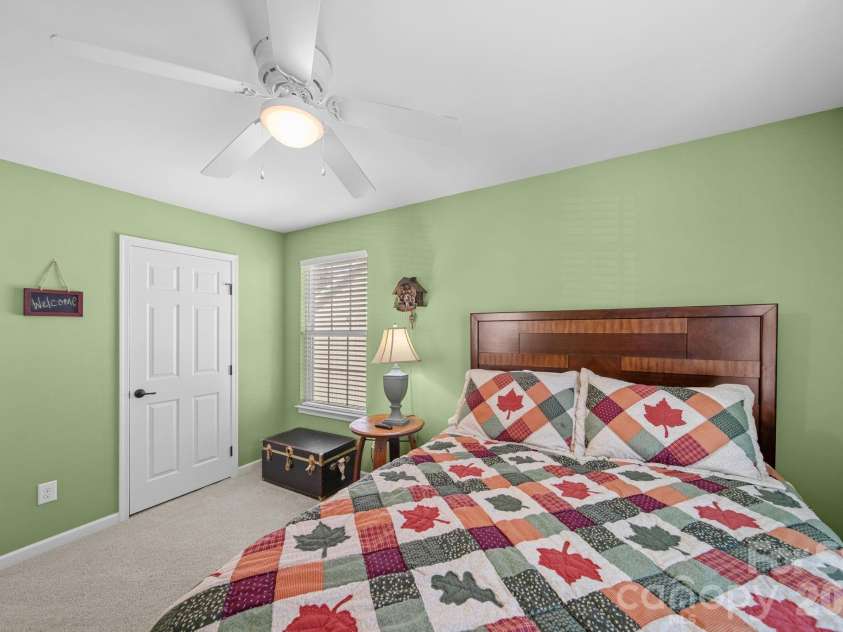 115 Inlet Point Drive, Fort Mill, SC 29708.  MLS# CAR4368782, YatesRealty ID 17658. 