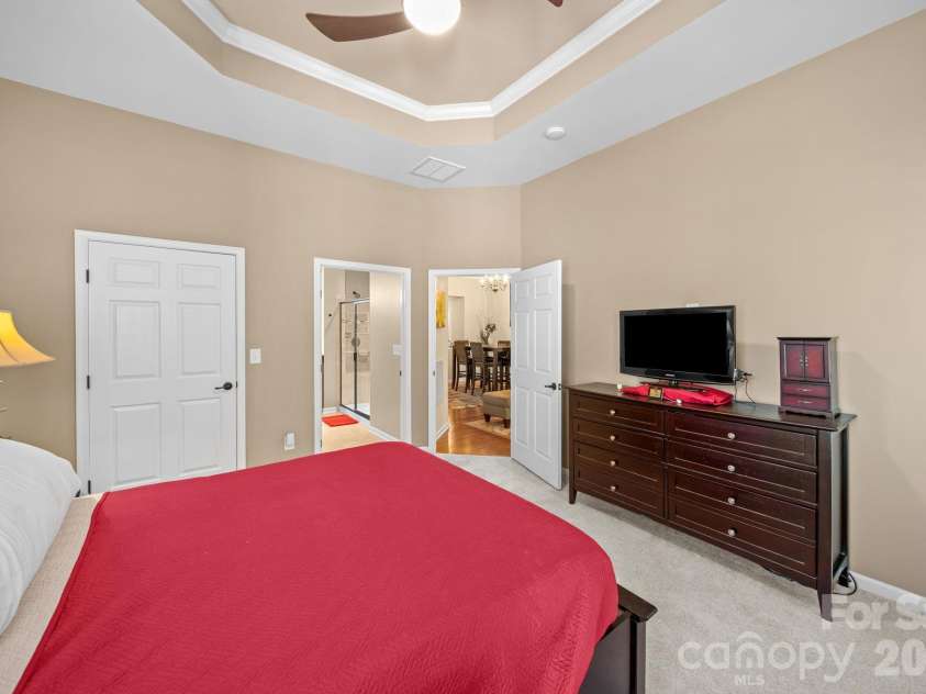 115 Inlet Point Drive, Fort Mill, SC 29708.  MLS# CAR4368782, YatesRealty ID 17658. 
