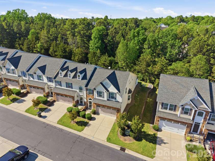 115 Inlet Point Drive, Fort Mill, SC 29708.  MLS# CAR4368782, YatesRealty ID 17658. 