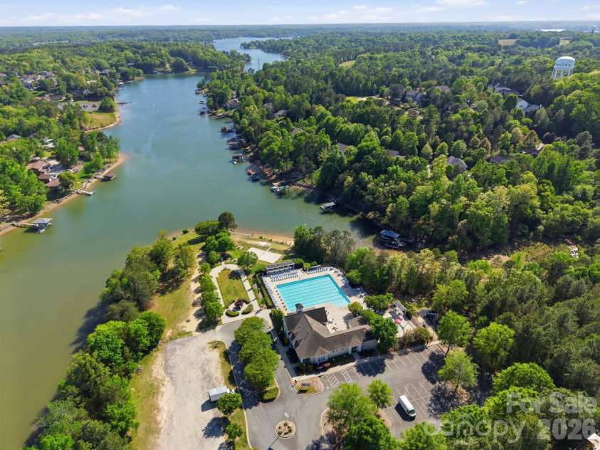 115 Inlet Point Drive, Fort Mill, SC 29708.  MLS# CAR4368782, YatesRealty ID 17658. 