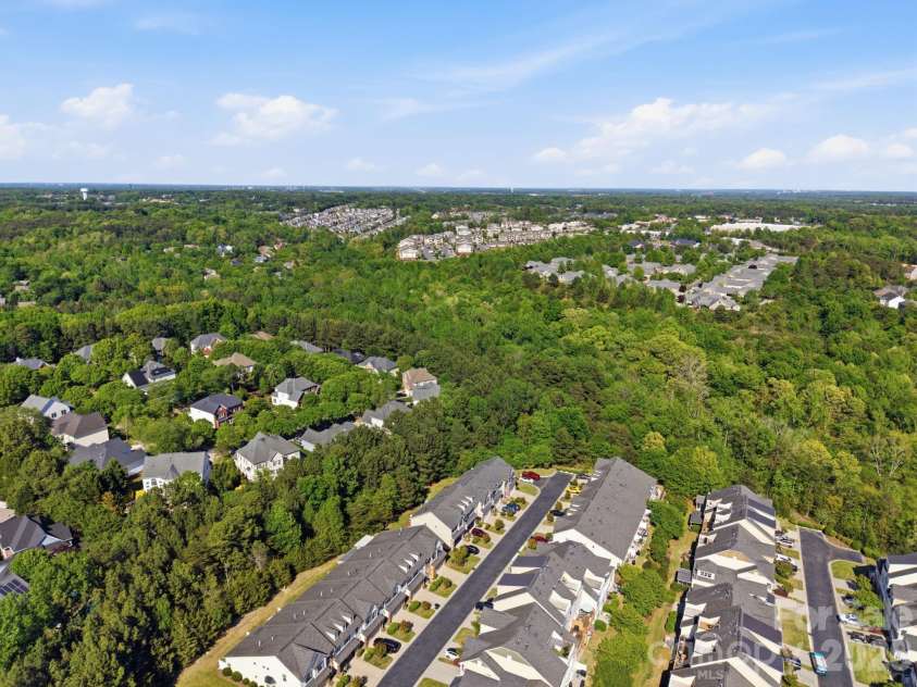 115 Inlet Point Drive, Fort Mill, SC 29708.  MLS# CAR4368782, YatesRealty ID 17658. 
