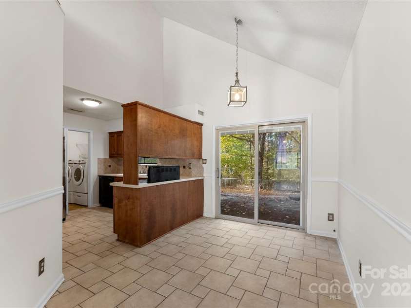 200 18th Street, Newton, NC 28658.  MLS# CAR4223037, YatesRealty ID 17658. 