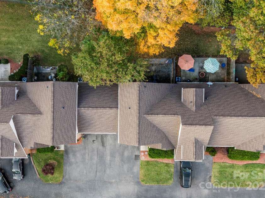 200 18th Street, Newton, NC 28658.  MLS# CAR4223037, YatesRealty ID 17658. 