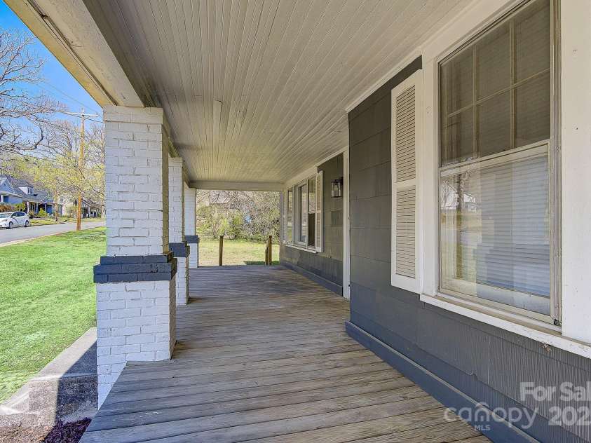 209 Yadkin Avenue, Spencer, NC 28159.  MLS# CAR4240843, YatesRealty ID 17659. 
