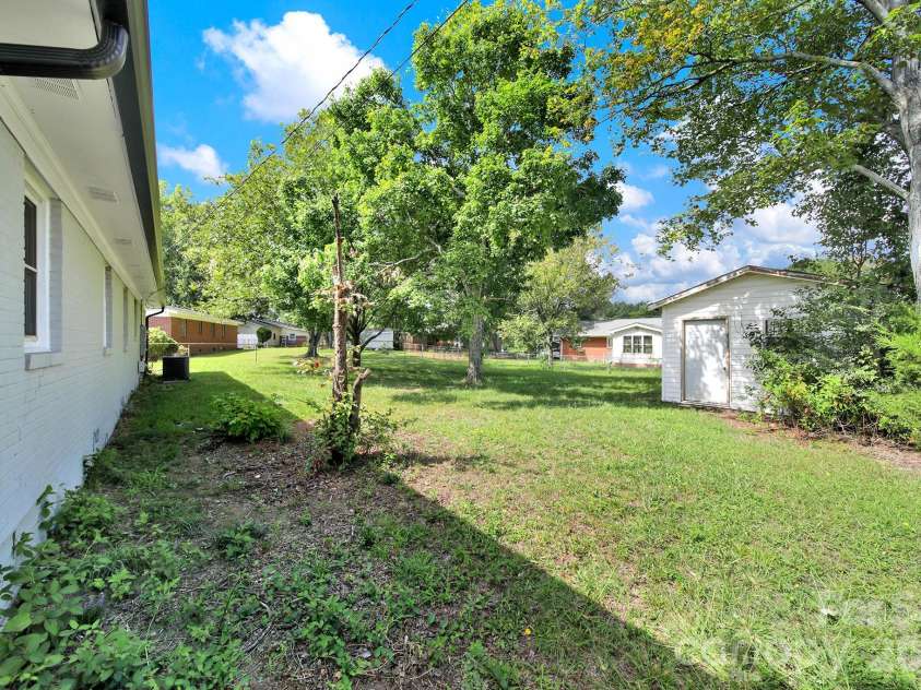 512 Villa Street, Kannapolis, NC 28083.  MLS# CAR4371750, YatesRealty ID 17659. 
