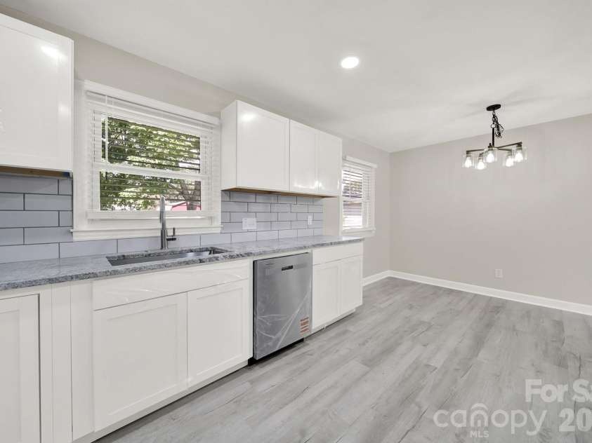 512 Villa Street, Kannapolis, NC 28083.  MLS# CAR4371750, YatesRealty ID 17659. 