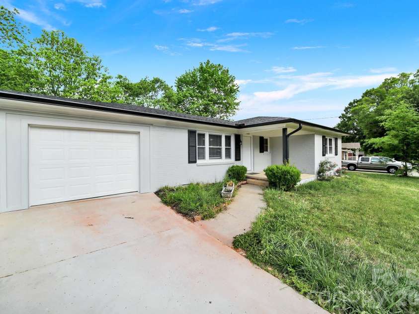 512 Villa Street, Kannapolis, NC 28083.  MLS# CAR4371750, YatesRealty ID 17659. 