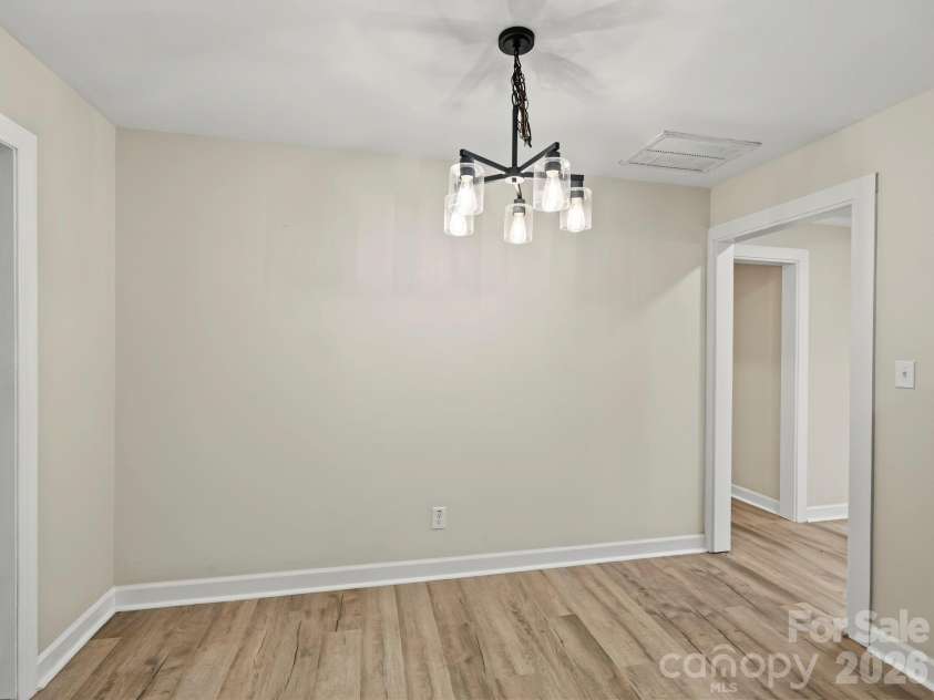 512 Villa Street, Kannapolis, NC 28083.  MLS# CAR4428558, YatesRealty ID 17659. 