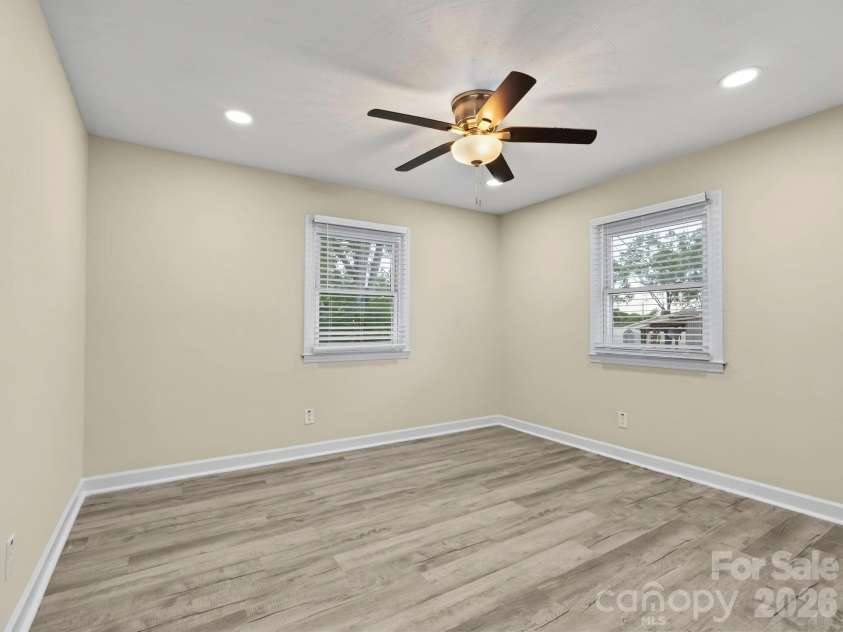 512 Villa Street, Kannapolis, NC 28083.  MLS# CAR4428558, YatesRealty ID 17659. 