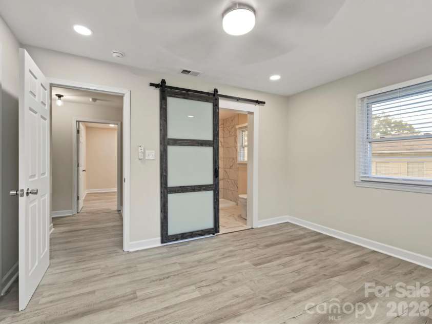 512 Villa Street, Kannapolis, NC 28083.  MLS# CAR4428558, YatesRealty ID 17659. 