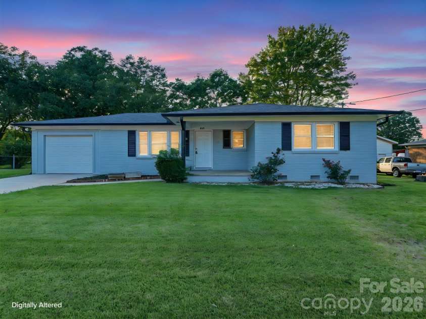 512 Villa Street, Kannapolis, NC 28083.  MLS# CAR4428558, YatesRealty ID 17659. 