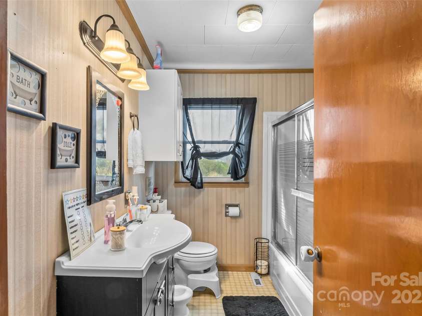 1203 Virginia Street, Lenoir, NC 28645.  MLS# CAR4243466, YatesRealty ID 17660. 