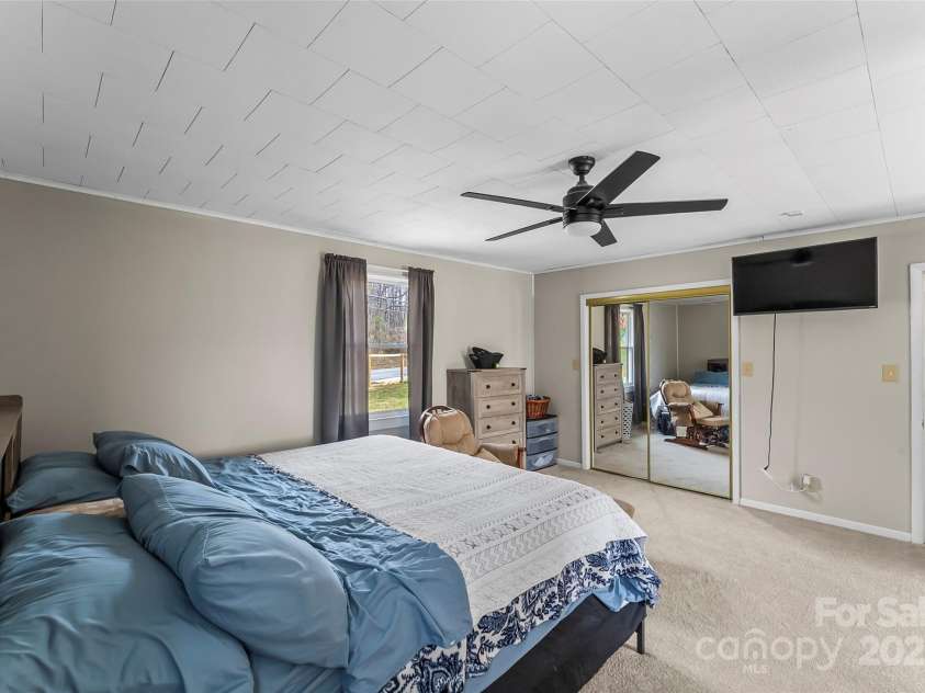 1203 Virginia Street, Lenoir, NC 28645.  MLS# CAR4243466, YatesRealty ID 17660. 