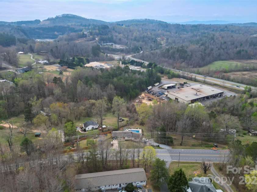 1203 Virginia Street, Lenoir, NC 28645.  MLS# CAR4243466, YatesRealty ID 17660. 