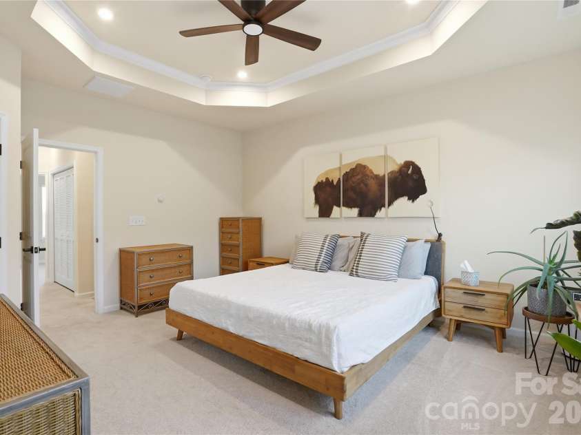 1311 Ashbury Street, Charlotte, NC 28216.  MLS# CAR4370240, YatesRealty ID 17660. Tray Ceiling, recessed lighting, ceiling fan and walk-in closet
