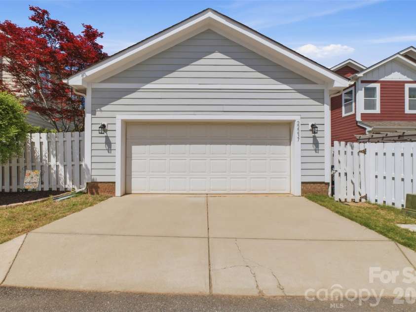 22237 Market Street, Cornelius, NC 28031.  MLS# CAR4371723, YatesRealty ID 17661. 