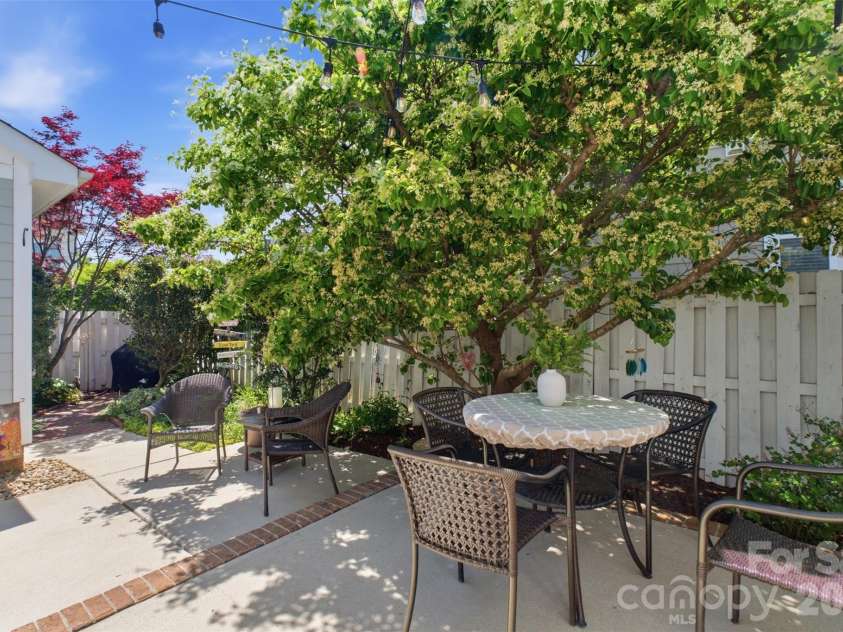 22237 Market Street, Cornelius, NC 28031.  MLS# CAR4371723, YatesRealty ID 17661. 