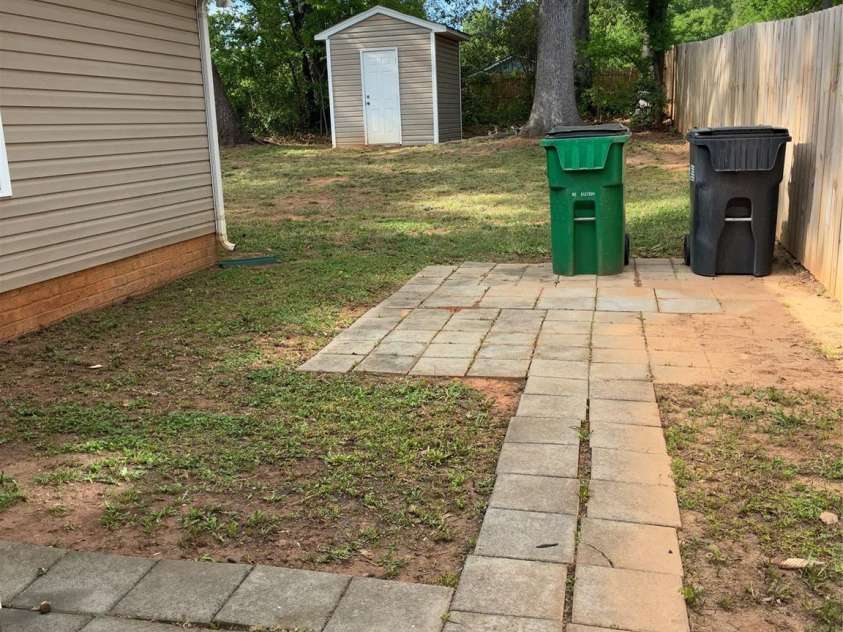 930 Wainwright Avenue, Charlotte, NC 28206.  MLS# CAR4371742, YatesRealty ID 17662. Backyard