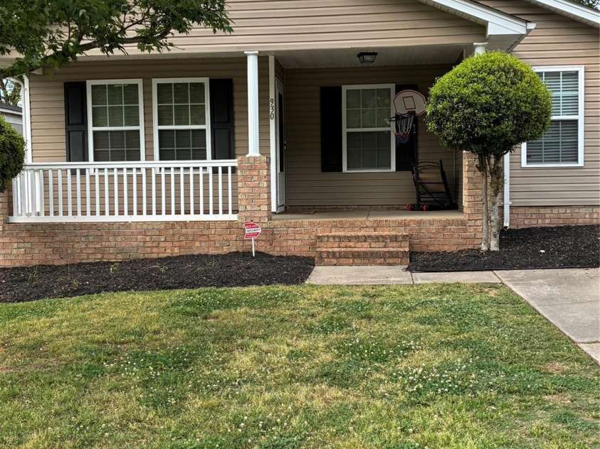930 Wainwright Avenue, Charlotte, NC 28206.  MLS# CAR4371742, YatesRealty ID 17662. Front View