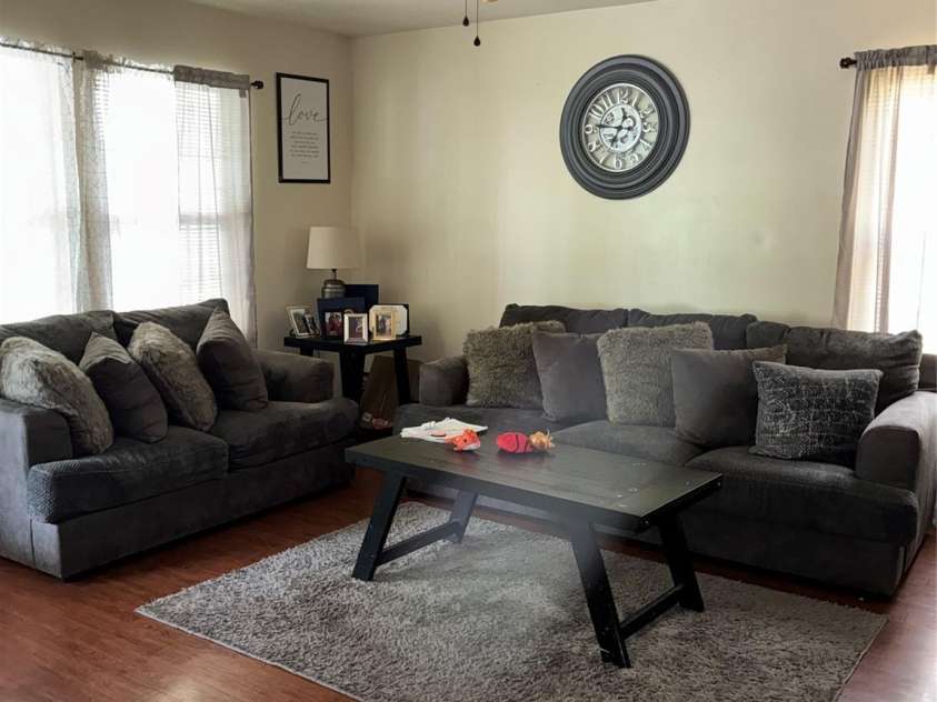 930 Wainwright Avenue, Charlotte, NC 28206.  MLS# CAR4371742, YatesRealty ID 17662. Living Room