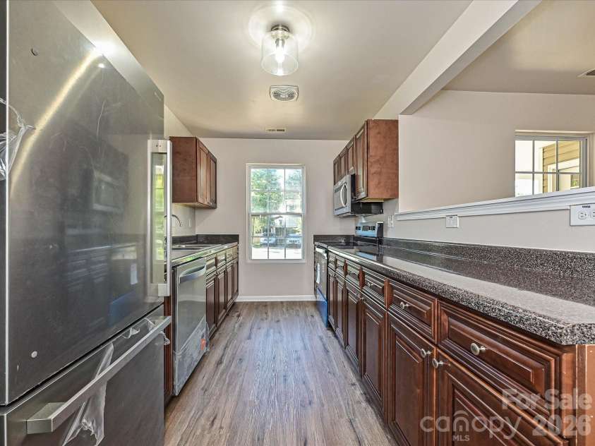 930 Wainwright Avenue, Charlotte, NC 28206.  MLS# CAR4424744, YatesRealty ID 17662. Kitchen