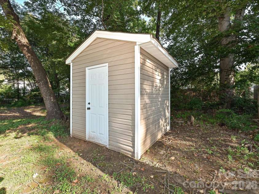 930 Wainwright Avenue, Charlotte, NC 28206.  MLS# CAR4424744, YatesRealty ID 17662. Shed