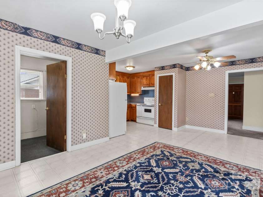 2922 Dunlavin Way, Charlotte, NC 28205.  MLS# CAR4234177, YatesRealty ID 17663. 