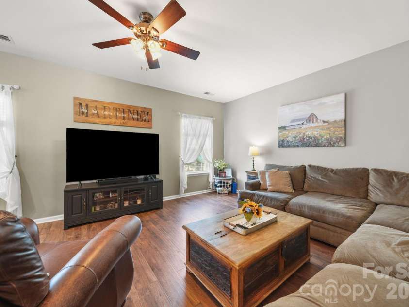 2019 Hamil Ridge Drive, Waxhaw, NC 28173.  MLS# CAR4371654, YatesRealty ID 17665. 