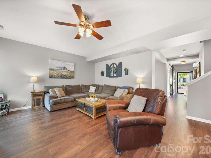 2019 Hamil Ridge Drive, Waxhaw, NC 28173.  MLS# CAR4371654, YatesRealty ID 17665. 
