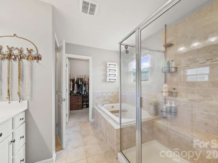 2019 Hamil Ridge Drive, Waxhaw, NC 28173.  MLS# CAR4371654, YatesRealty ID 17665. 