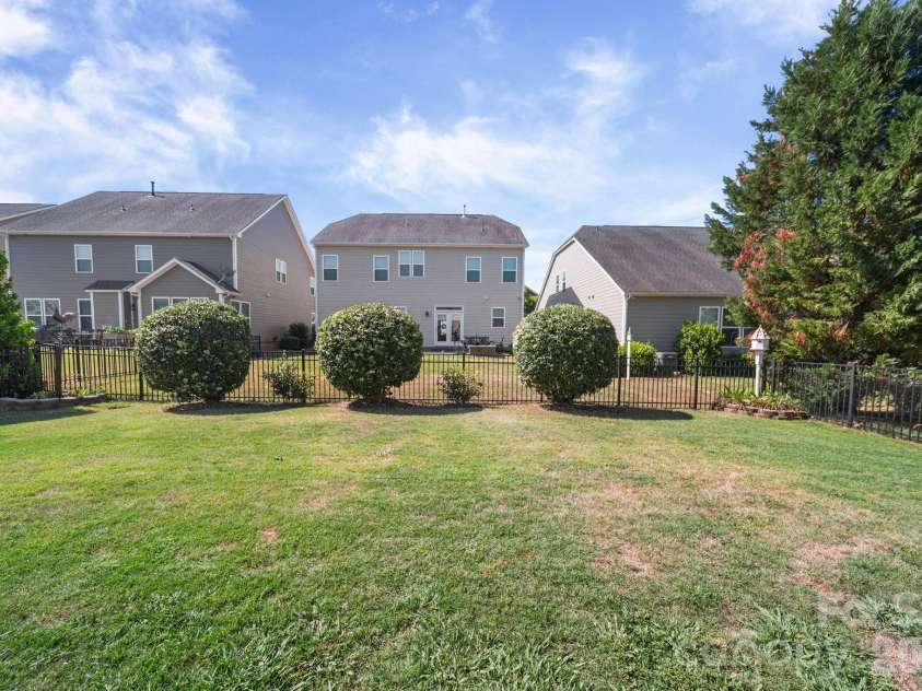 2019 Hamil Ridge Drive, Waxhaw, NC 28173.  MLS# CAR4371654, YatesRealty ID 17665. 