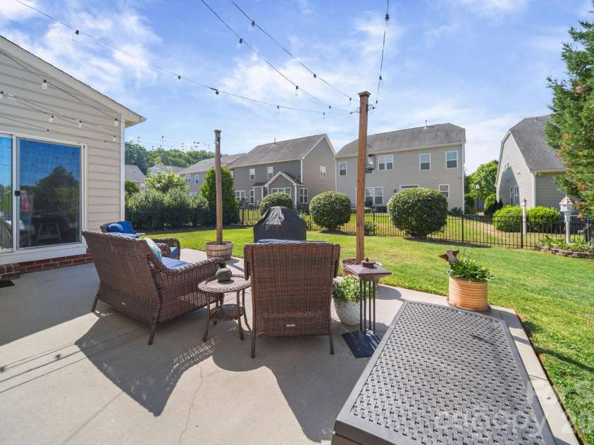 2019 Hamil Ridge Drive, Waxhaw, NC 28173.  MLS# CAR4371654, YatesRealty ID 17665. 