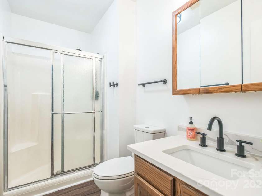 52 Reynolda Drive, Asheville, NC 28803.  MLS# CAR4256473, YatesRealty ID 17666. 