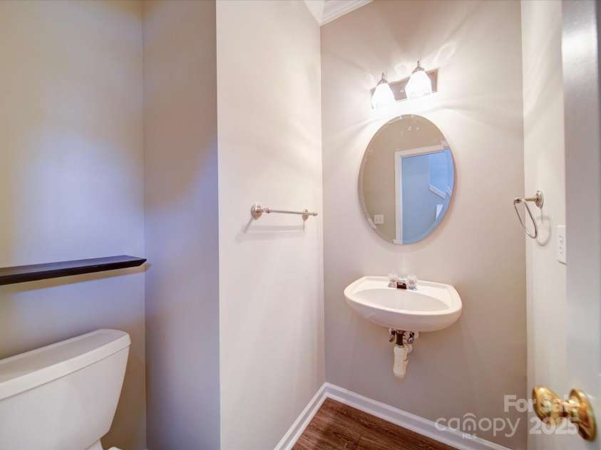 12231 Stratfield Place Circle, Pineville, NC 28134.  MLS# CAR4261206, YatesRealty ID 17667. Half Bath