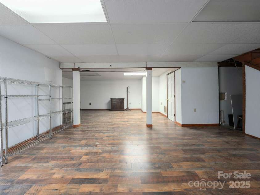 23 Keeneland Drive, Hendersonville, NC 28792.  MLS# CAR4235289, YatesRealty ID 17668. 