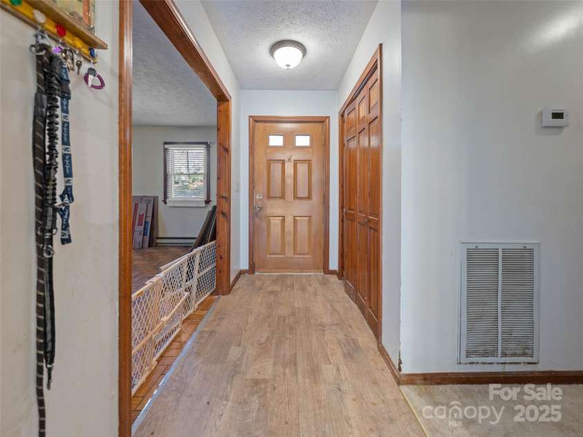 23 Keeneland Drive, Hendersonville, NC 28792.  MLS# CAR4235289, YatesRealty ID 17668. 