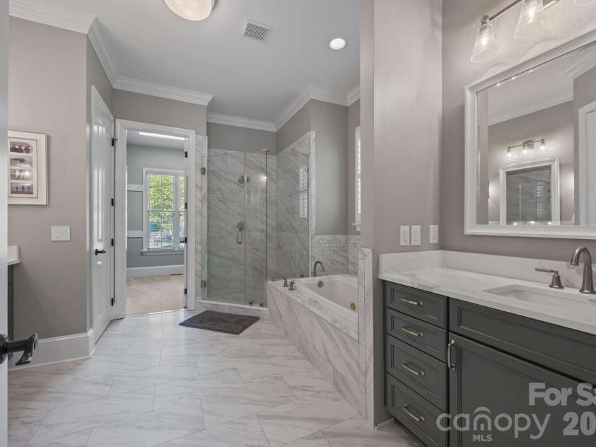 107 Spears Creek Drive, Mooresville, NC 28117.  MLS# CAR4371650, YatesRealty ID 17669. Primary bath
