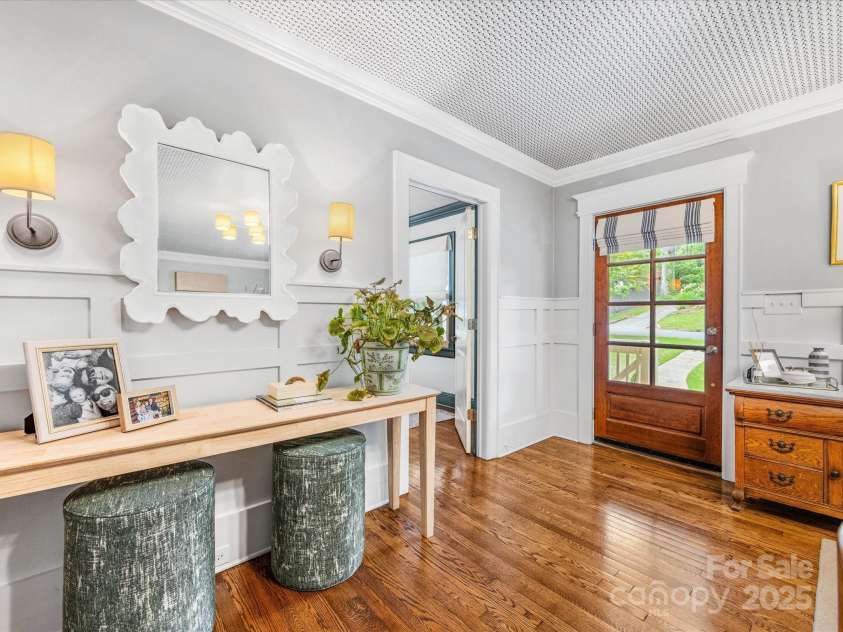 2112 Chatham Avenue, Charlotte, NC 28205.  MLS# CAR4264163, YatesRealty ID 17672. 