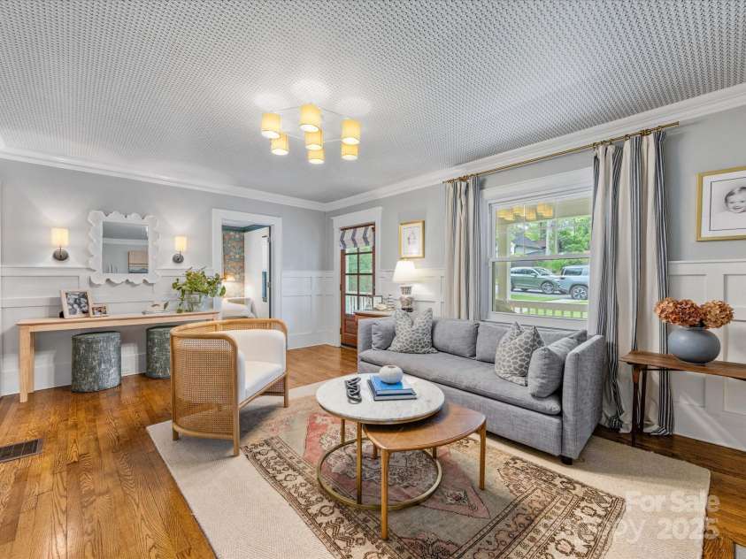 2112 Chatham Avenue, Charlotte, NC 28205.  MLS# CAR4264163, YatesRealty ID 17672. 