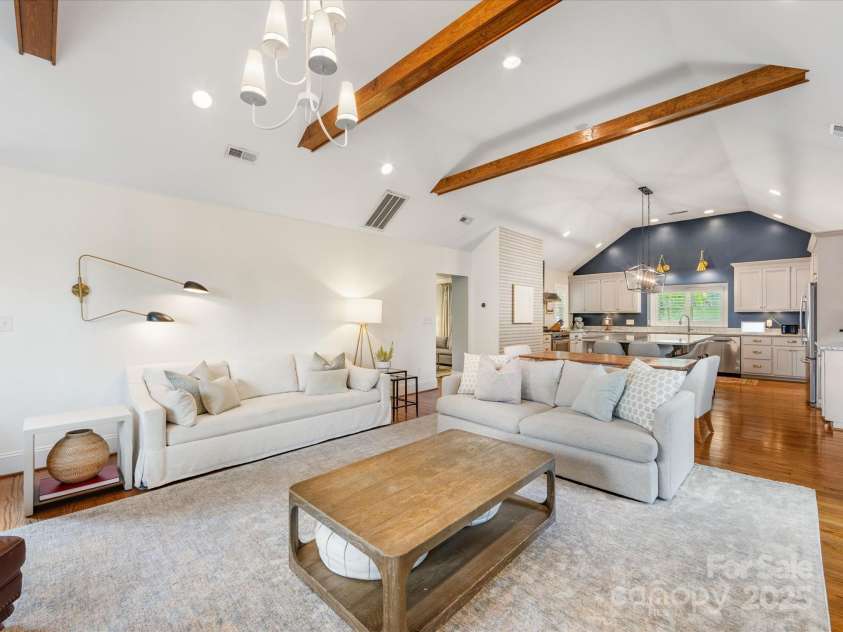 2112 Chatham Avenue, Charlotte, NC 28205.  MLS# CAR4264163, YatesRealty ID 17672. 