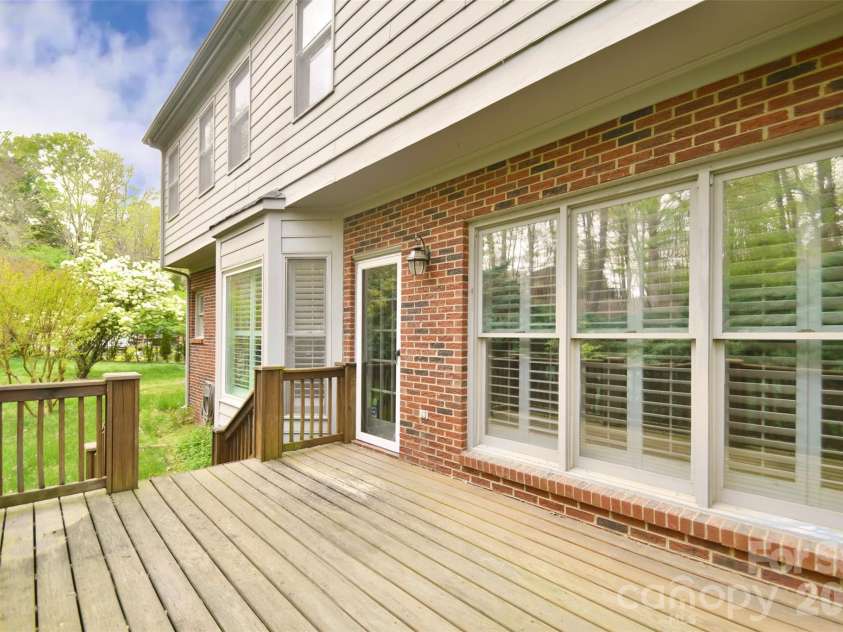 7201 Leharne Drive, Charlotte, NC 28270.  MLS# CAR4366513, YatesRealty ID 17673. 